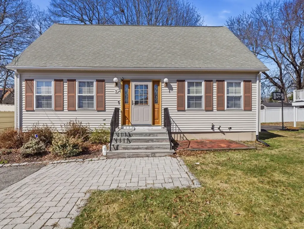 7 Atlas St, Worcester, MA 01604 - #1