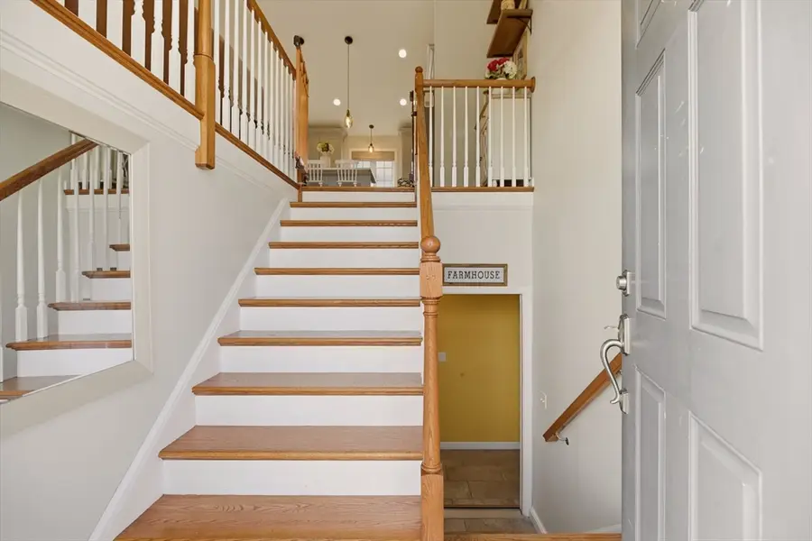 341 Courtney St, Fall River, MA 02720 - #2