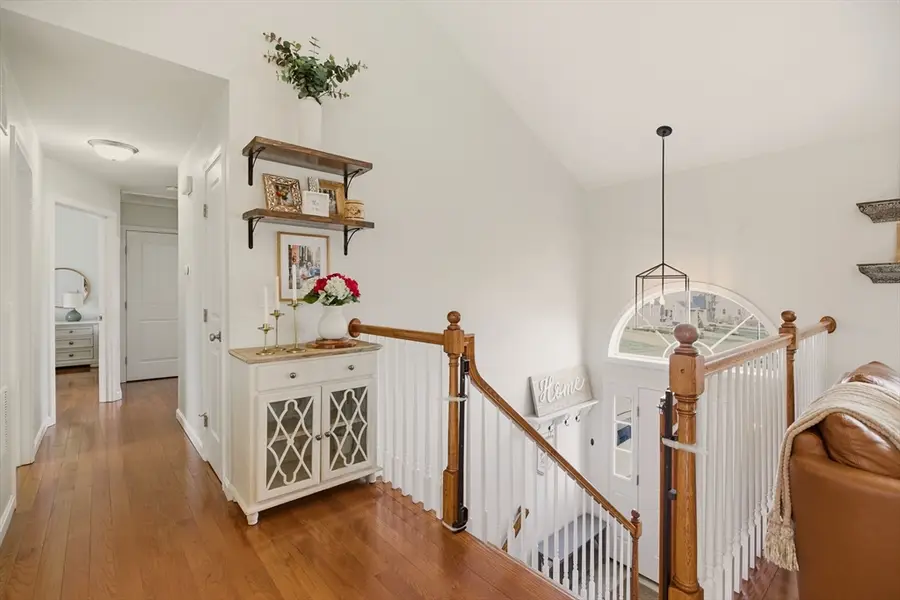 341 Courtney St, Fall River, MA 02720 - #3