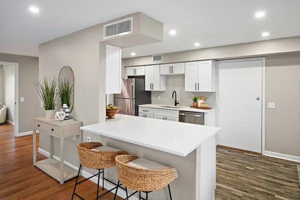 6 Beals Cove Rd #H, Hingham, MA 02043