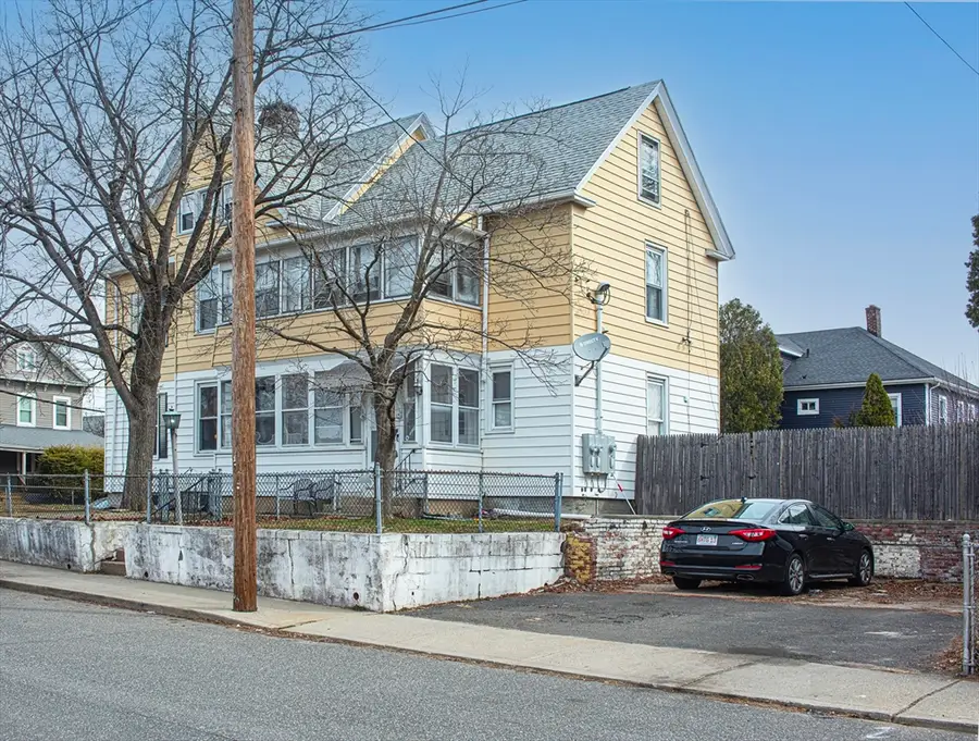1022-1024 Hampden St, Holyoke, MA 01040 - #3