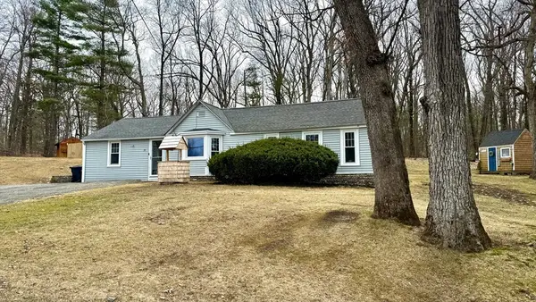 59 Redstone Hill Rd, Sterling, MA 01564