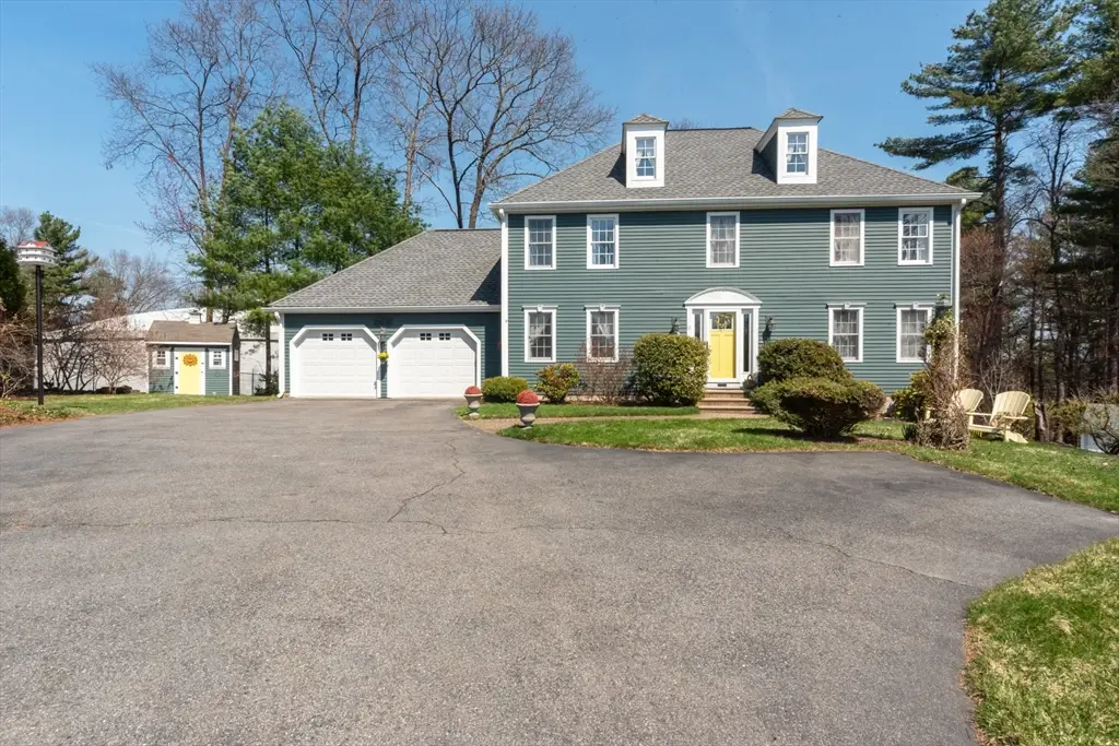 11 Patriot Dr, Northborough, MA 01532 - #1