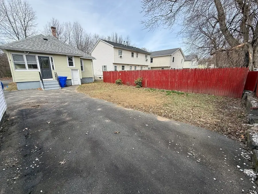 145 Moxon St, Springfield, MA 01151 - #3