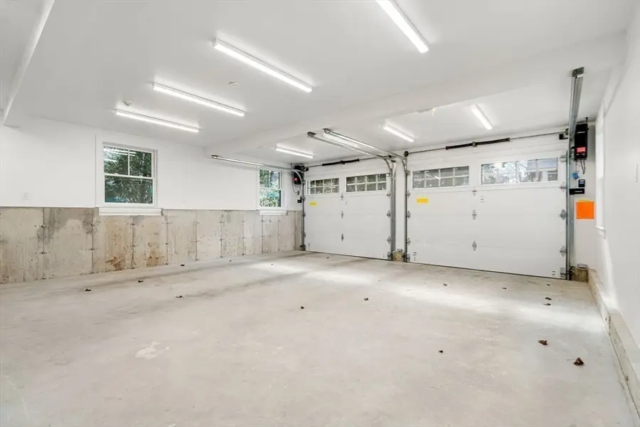 44 Putnam St, Newton, MA 02465 - #3