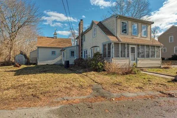 22 Ocean Ave, Hanson, MA 02341
