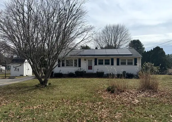 536 North Ave, Rochester, MA 02770