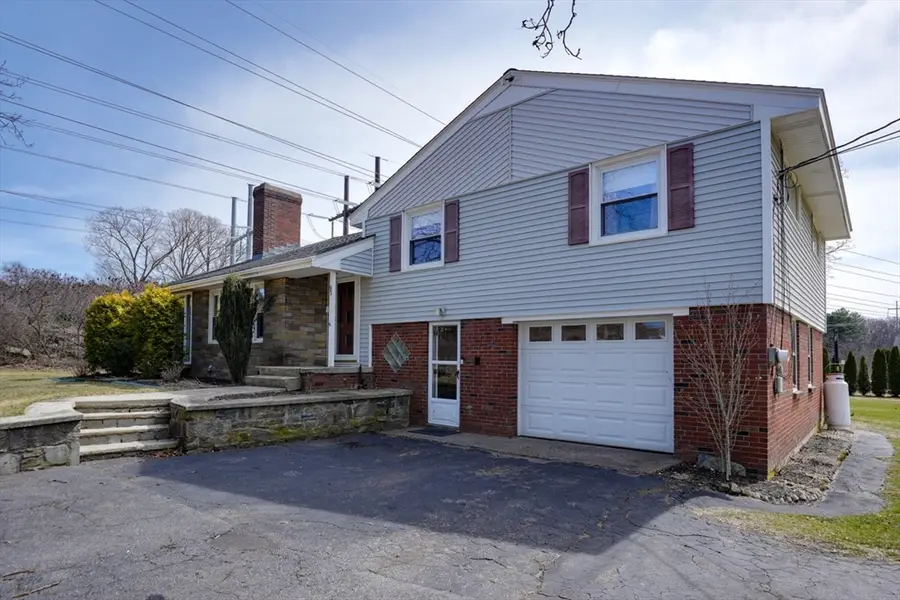 95 Grove St, Shrewsbury, MA 01545 - #2