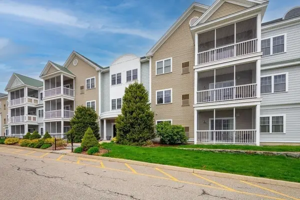 2311 Briarwood Vlg #2311, Clinton, MA 01510