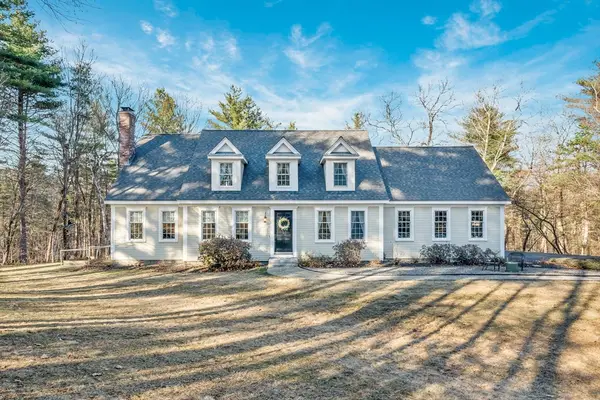 18 Stonebridge Rd, Groveland, MA 01834
