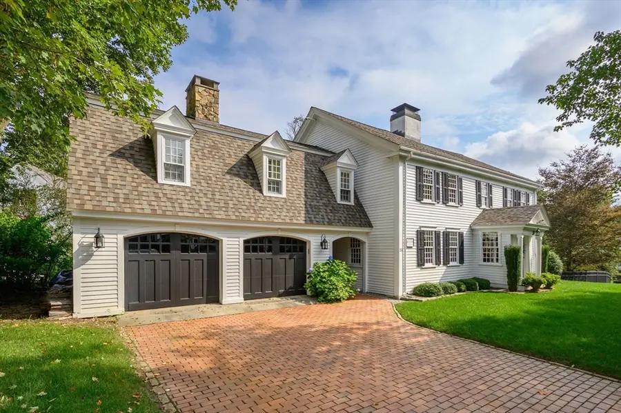 233 Washington St, Hanover, MA 02339 - #2