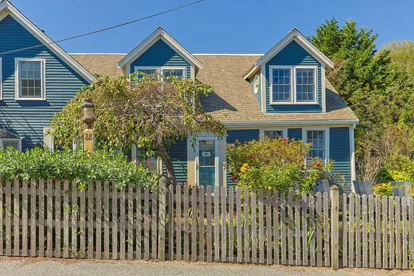 28 Commercial Street #2, Provincetown, MA 02657