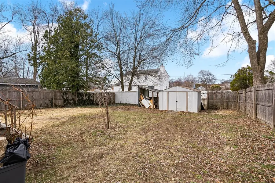 74 Kensington St, Feeding Hills, MA 01030 - #3