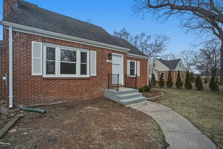 104 Pittroff Ave, South Hadley, MA 01075 - #2