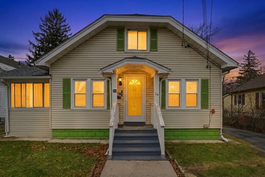 24 Jasper St, Springfield, MA 01109 - #1