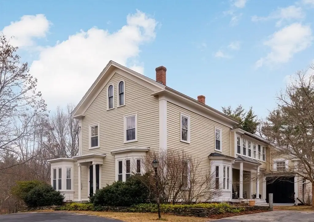 14 Maple Street, Sturbridge, MA 01566 - #1