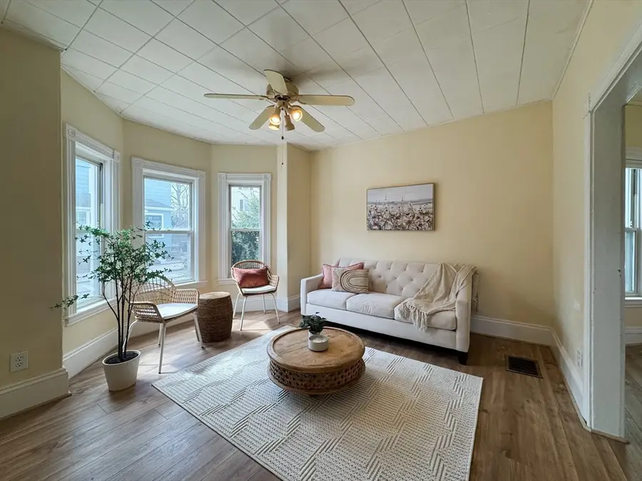 23 Kingston St, Somerville, MA 02144 - #2