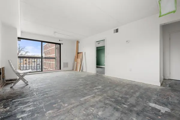 280 Harvard St #4D, Cambridge, MA 02139