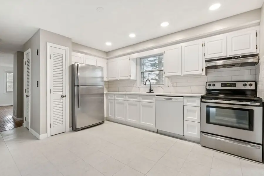 22 Browning Rd, Shrewsbury, MA 01545 - #3