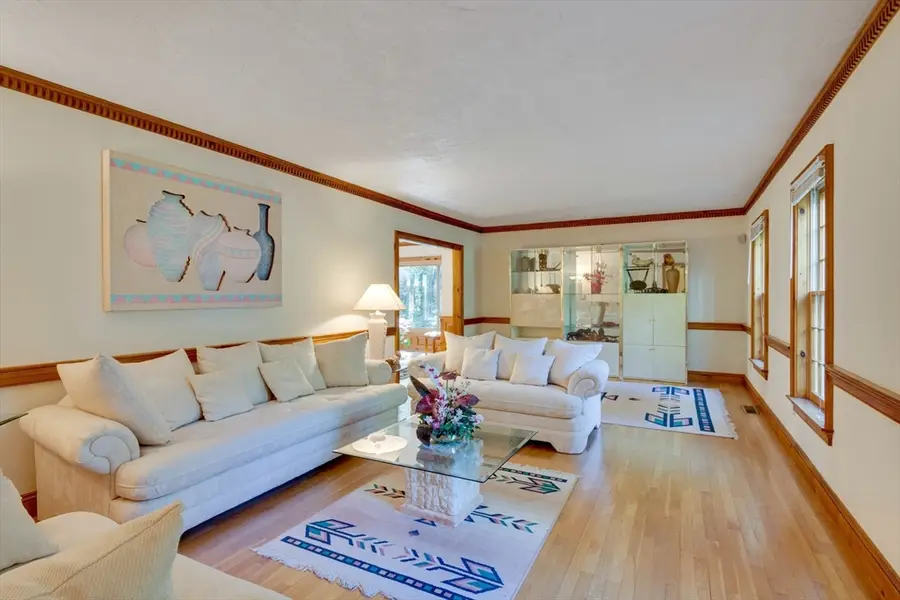 15 Squannacook Dr, Groton, MA 01450 - #2