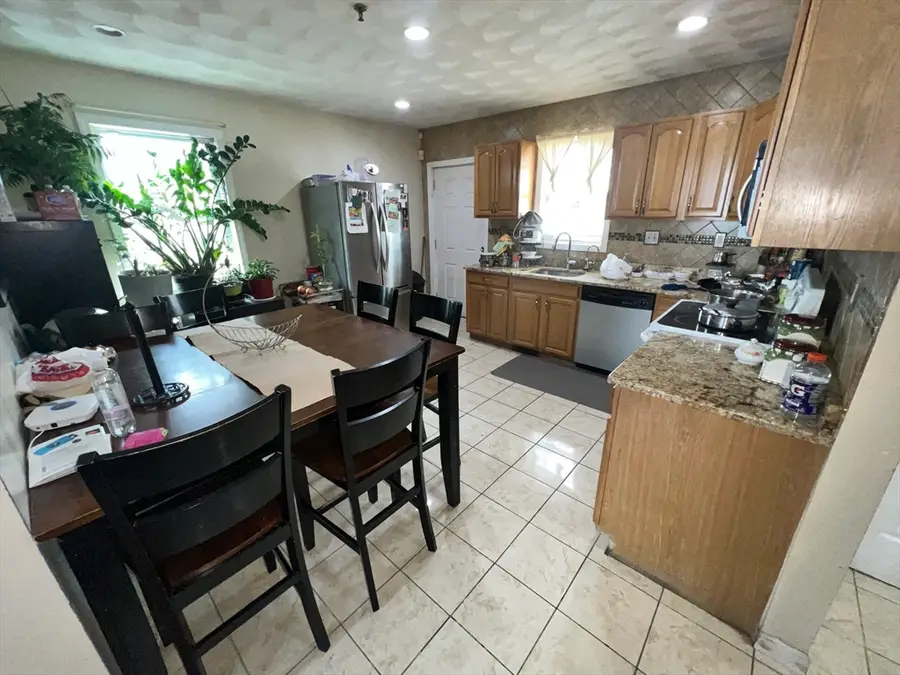 164 Union St #164, Lawrence, MA 01841 - #3