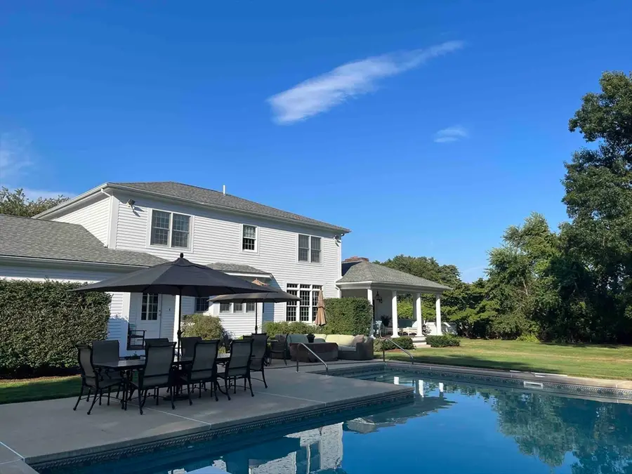 523 Old Westport Rd, Dartmouth, MA 02747 - #3