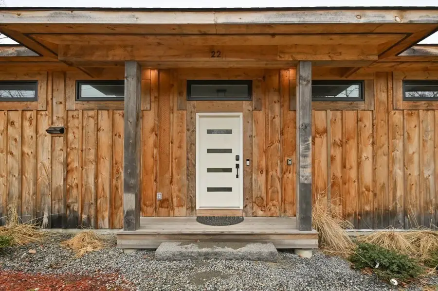 22 Woodbury St, Gloucester, MA 01930 - #2