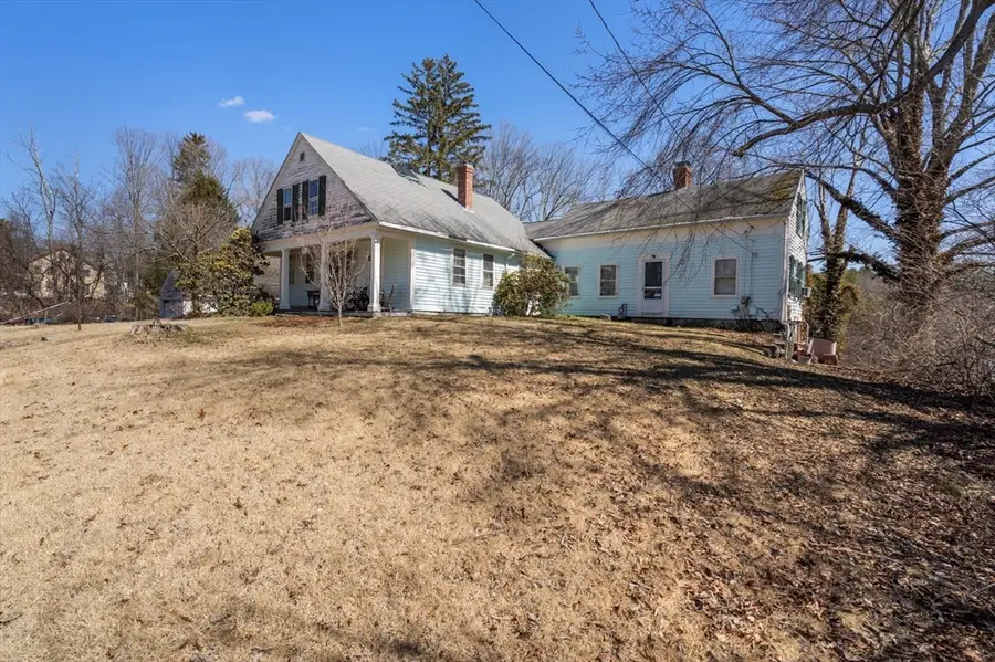 17 N Main St, Upton, MA 01568 - #2