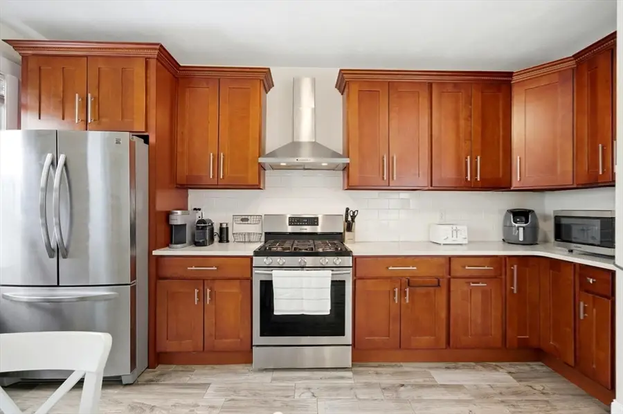 96 Glen St, Somerville, MA 02145 - #3