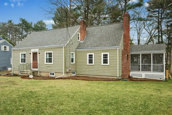 94 Spruce St, Framingham, MA 01701