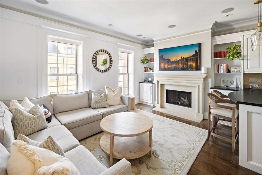 4 Mount Vernon St #PH, Boston, MA 02129 - #3