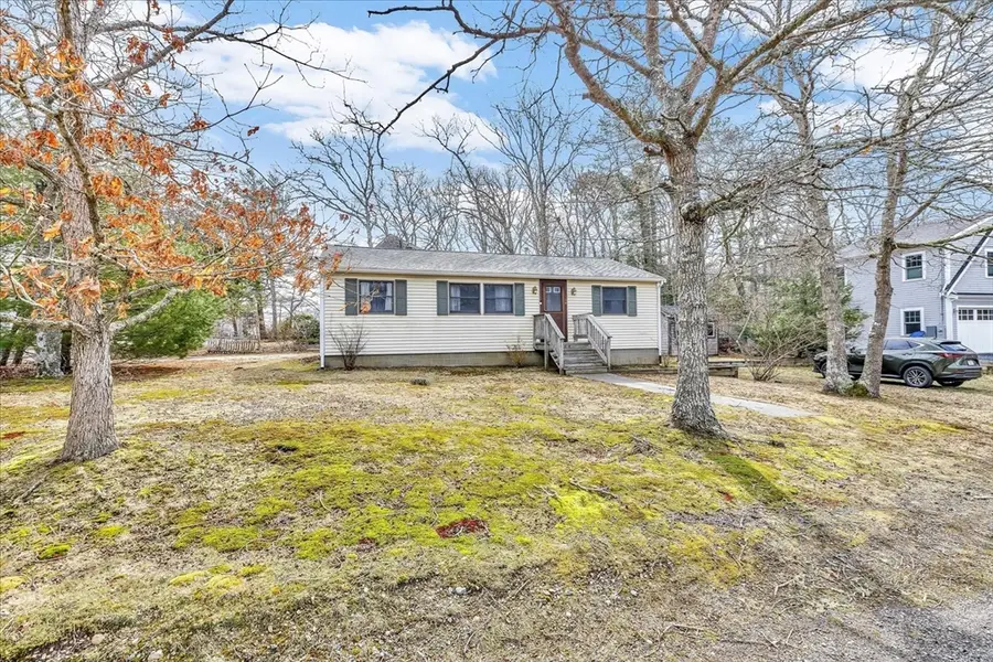 104 Edgewater Dr W, East Falmouth, MA 02536 - #2