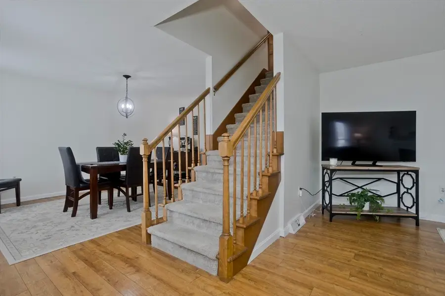 9 Post Rd, Chicopee, MA 01020 - #2