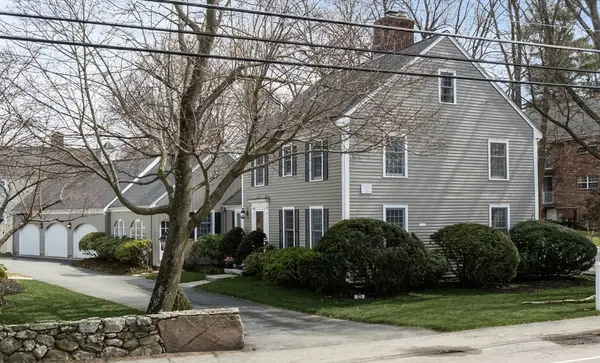 125 North St #1, Medfield, MA 02052