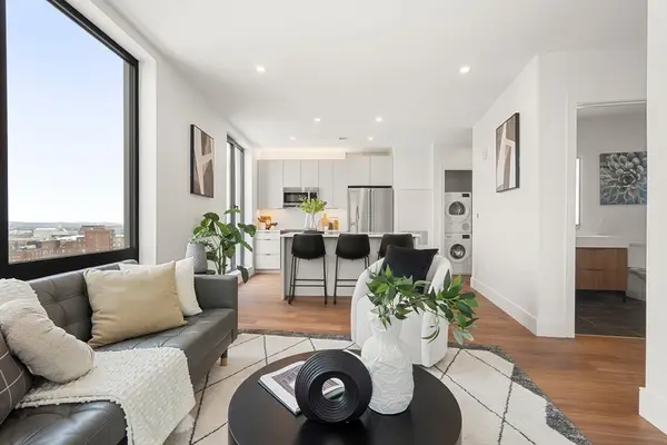 1515 Commonwealth Ave #702, Boston, MA 02135