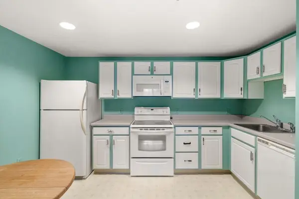 2 Ocean Ave #1M, Gloucester, MA 01930