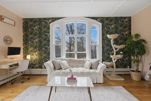 4 Mount Vernon St #3, Haverhill, MA 01830