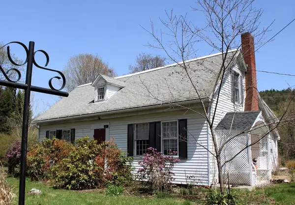 727 Brattleboro Rd, Bernardston, MA 01337