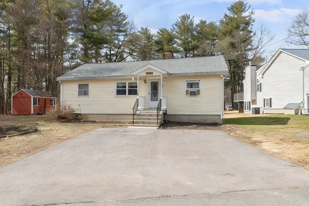 25 Fairview Ave, Dracut, MA 01826 - #1