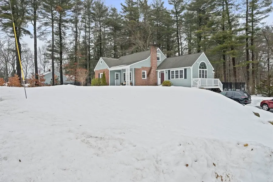 461 Maple St, Franklin, MA 02038 - #3