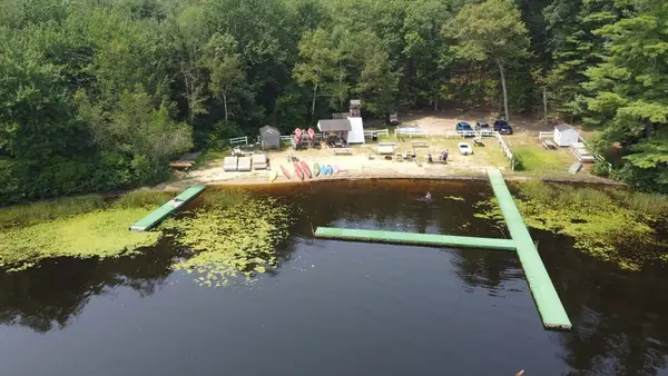 12 W Shore Park Rd, Kingston, NH 03848