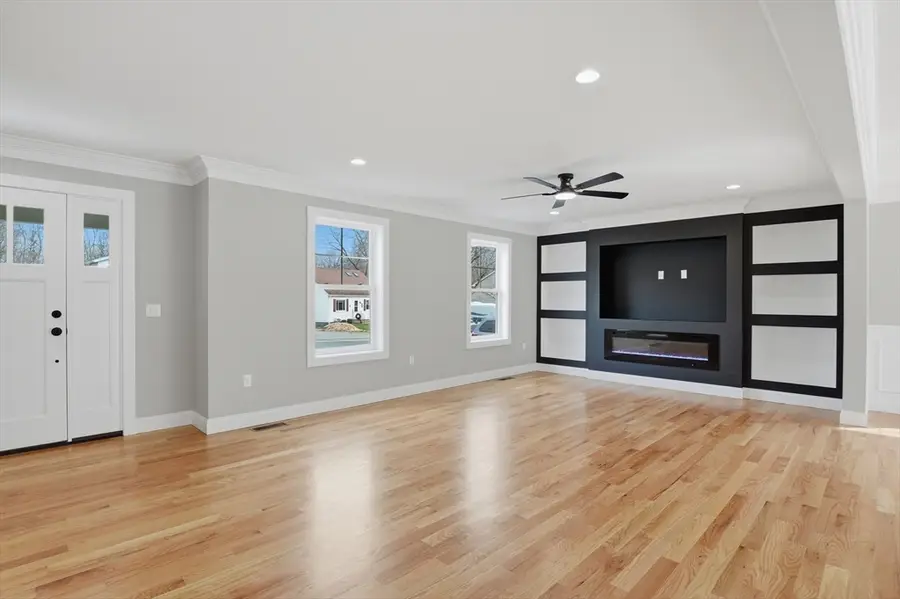 185 Vineland Avenue, East Longmeadow, MA 01028 - #3