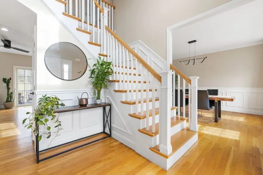 656 Shining Rock Dr, Northbridge, MA 01534 - #3