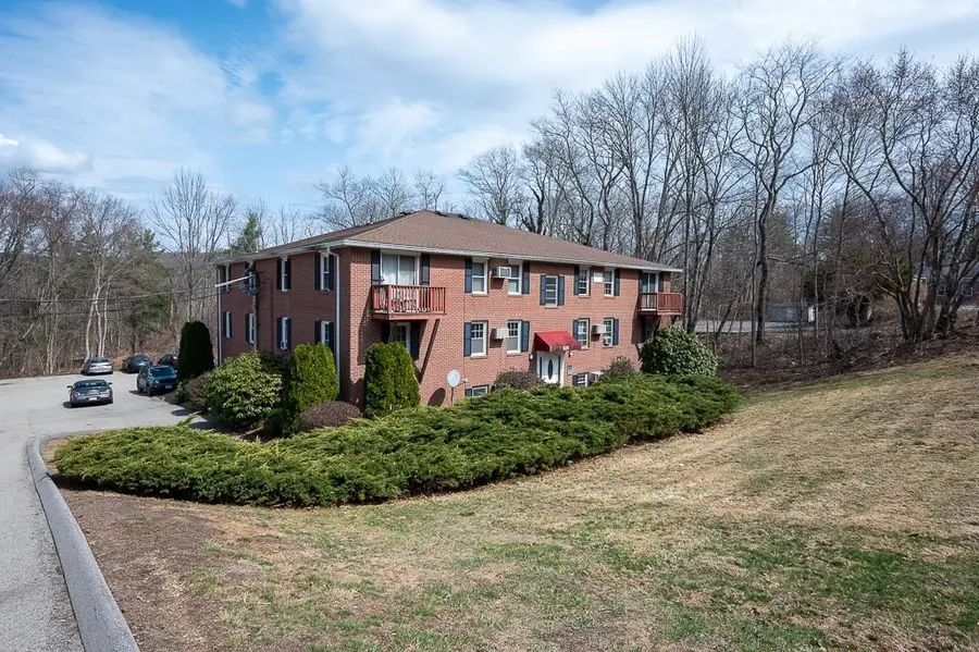 325 Ashland Ave #12, Southbridge, MA 01550 - #2