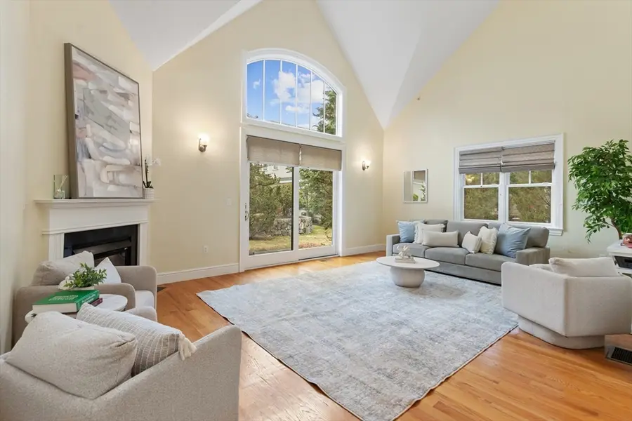 38 Courtyard Pl #38, Lexington, MA 02420 - #3