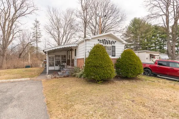 239 Ayer Rd #60, Littleton, MA 01460