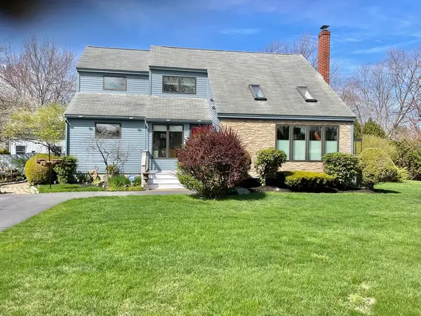 16 Howard Ave, Wells, ME 04090