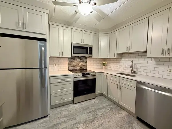 6 Old Stone Way #3, Weymouth, MA 02189