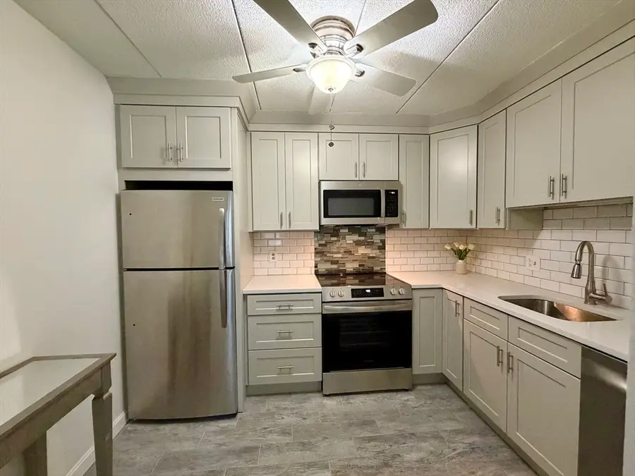 6 Old Stone Way #3, Weymouth, MA 02189 - #2