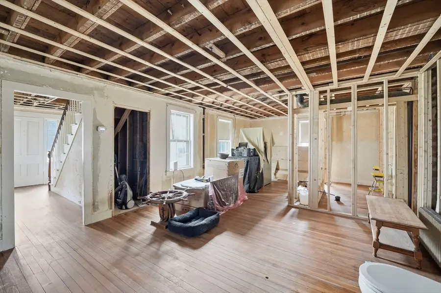 1177 Northampton St, Holyoke, MA 01040 - #3